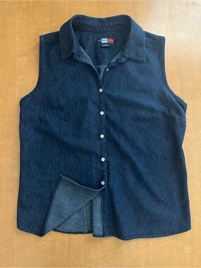 French Kuff Dark Wash Denim Sleeveless Button-Down Shirt Scalloped Hem Top